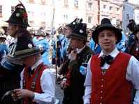 Neubeurer Gebirgsschützen auf dem Max Josefs Platz